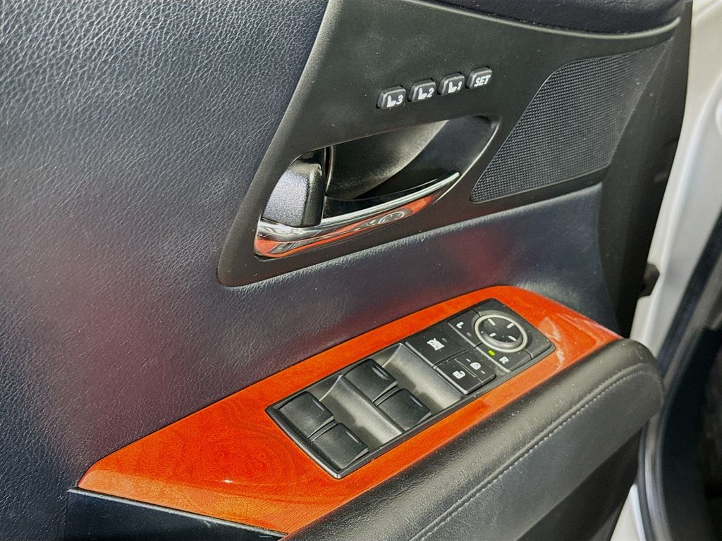 Thumbnail: 2010 Lexus RX - 17