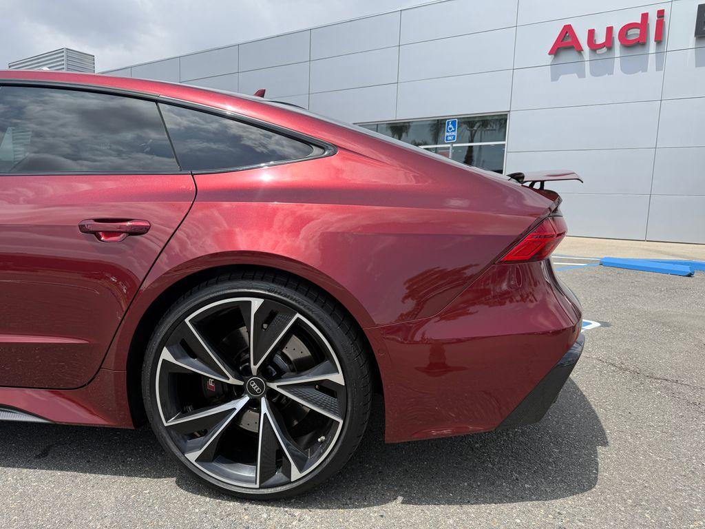 Thumbnail: 2023 Audi RS 7 - 22