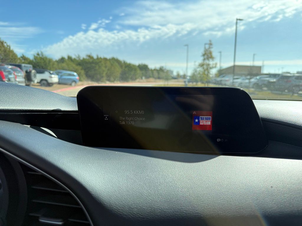 Thumbnail: 2022 Mazda Mazda3 - 17