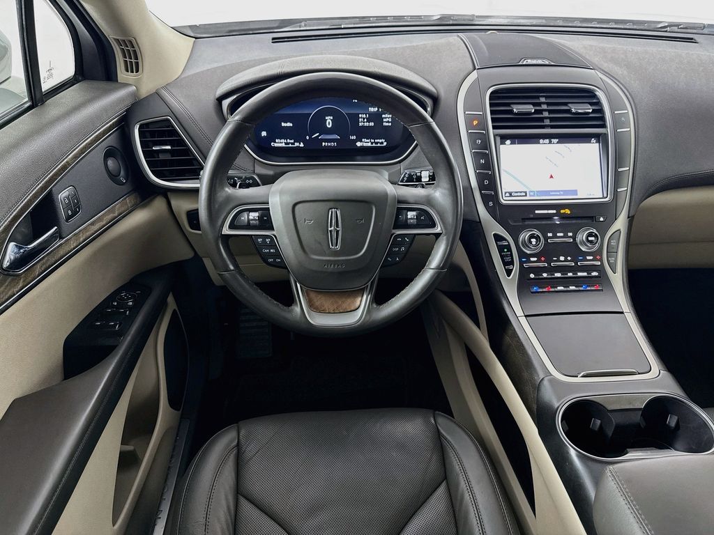 Thumbnail: 2019 Lincoln Nautilus - 23