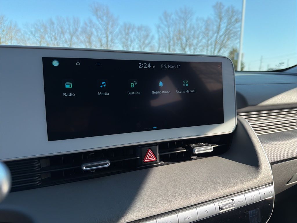 Thumbnail: 2024 Hyundai Ioniq 5 - 32