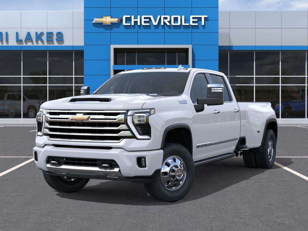New 2026 Polar White Tricoat Chevrolet High Country image 5