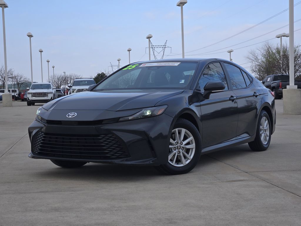 2025 Toyota Camry SE AWD