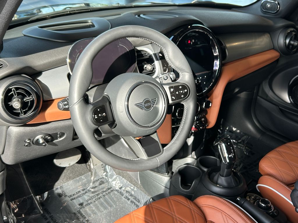 Thumbnail: 2023 MINI Cooper - 13