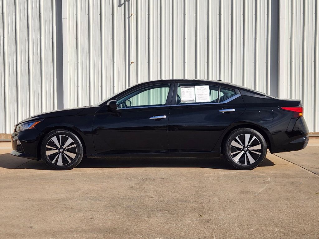 2022 Nissan Altima 2.5 SV 4