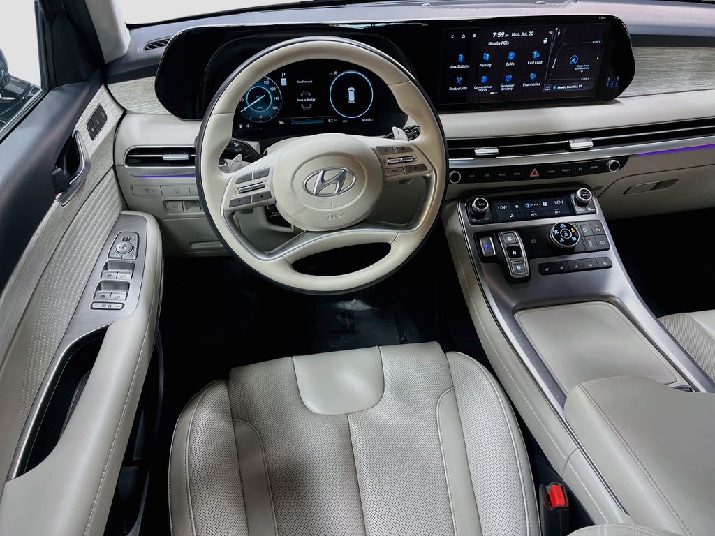 Used 2023 Gray Hyundai Calligraphy image 24