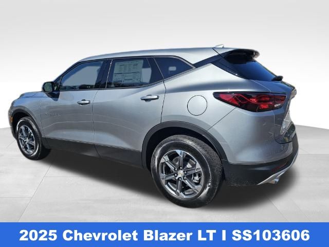 2025 Chevrolet Blazer LT 4