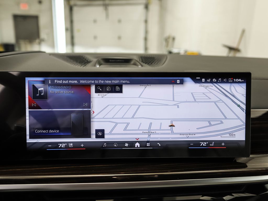 Thumbnail: 2026 BMW X7 - 15