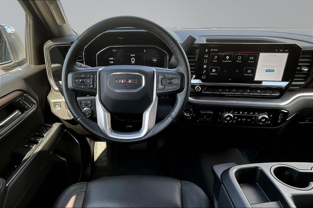 2025 GMC Sierra 1500 SLT - 9