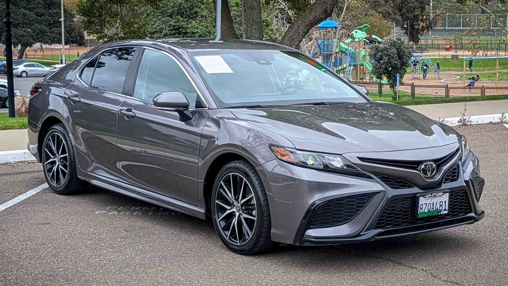 Used 2022 Toyota Camry SE 4D Sedan