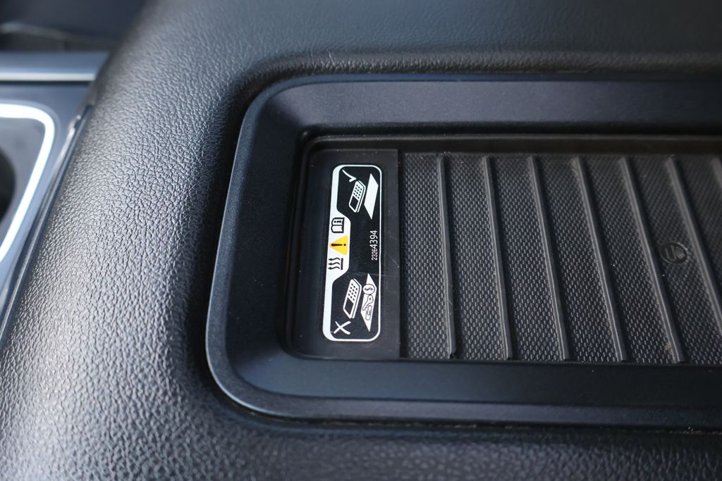 Thumbnail: 2017 Chevrolet Silverado 1500 - 30