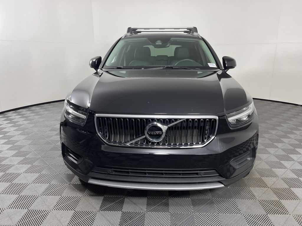 Thumbnail: 2022 Volvo XC40 - 7