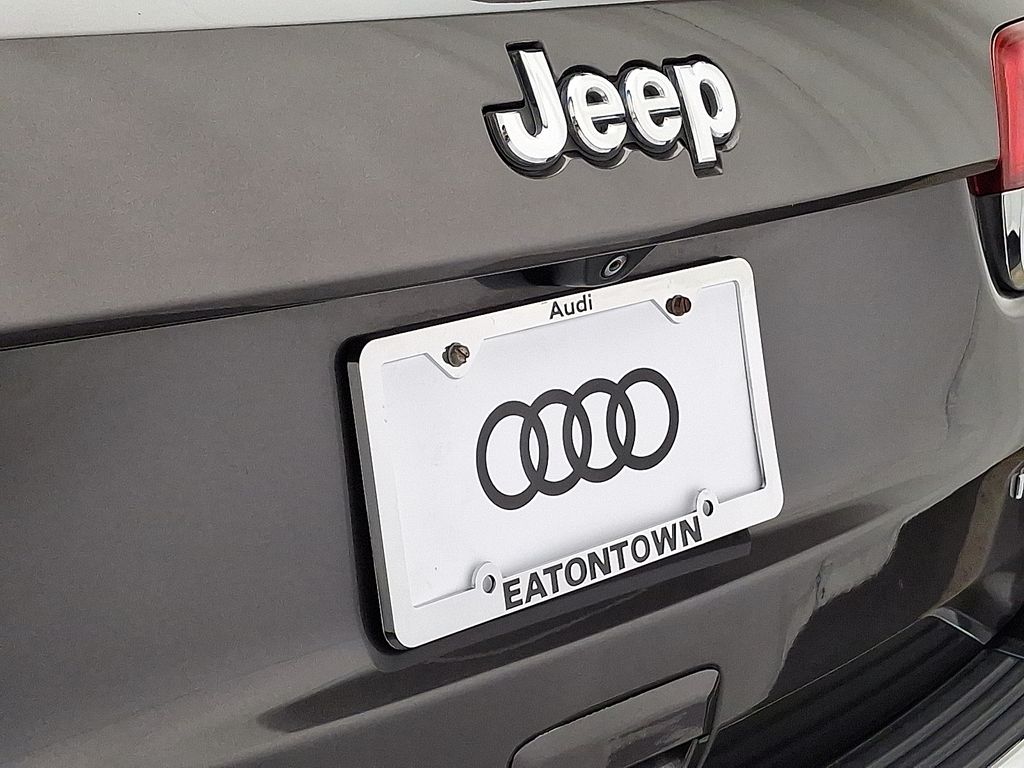 Thumbnail: 2019 Jeep Grand Cherokee - 31