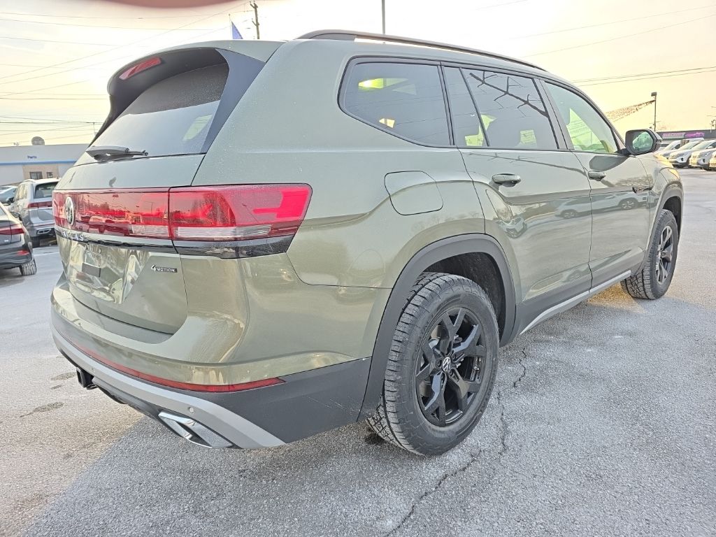 2026 Volkswagen Atlas 2.0T Peak Edition Green at Sutliff Volkswagen