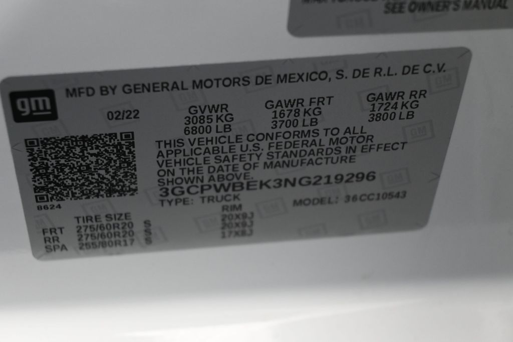 Used 2022 Summit White Chevrolet Custom image 17