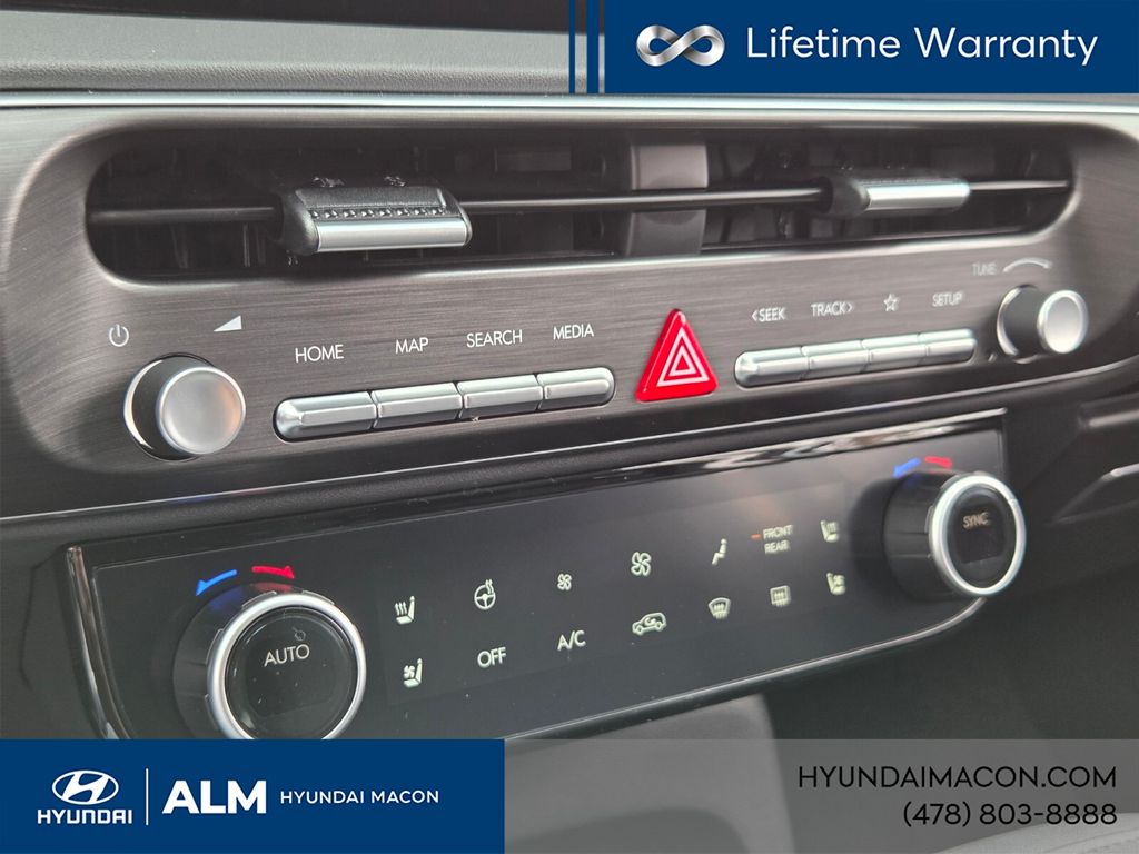 New 2026 White Hyundai SEL Premium FWD image 23