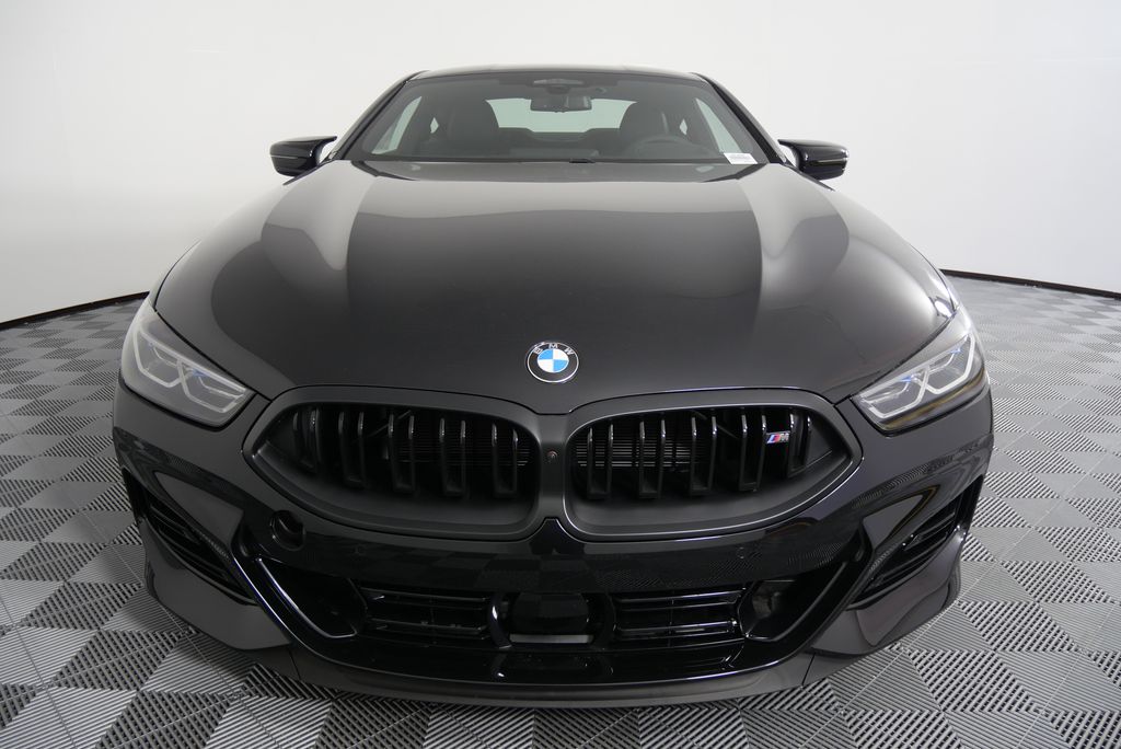 2025 BMW 8 Series M850i xDrive 12