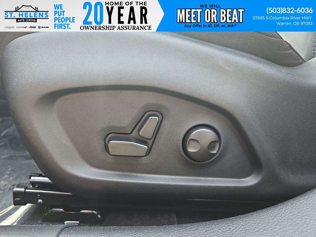 2025 Jeep Compass Limited - Photo 16