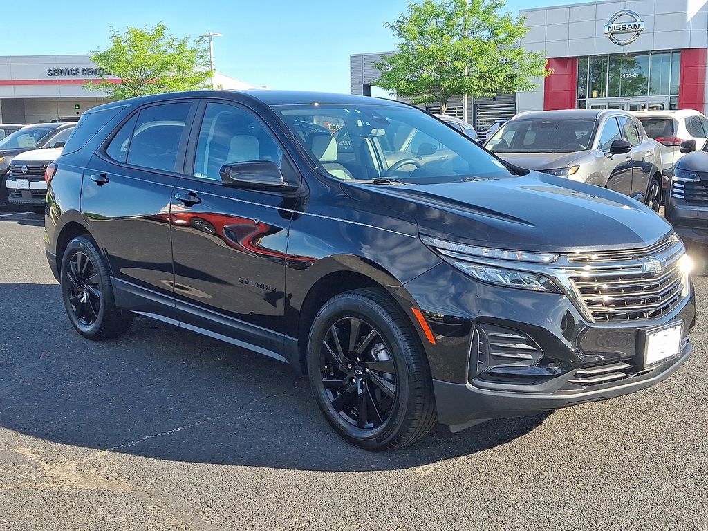 Thumbnail: 2023 Chevrolet Equinox - 3