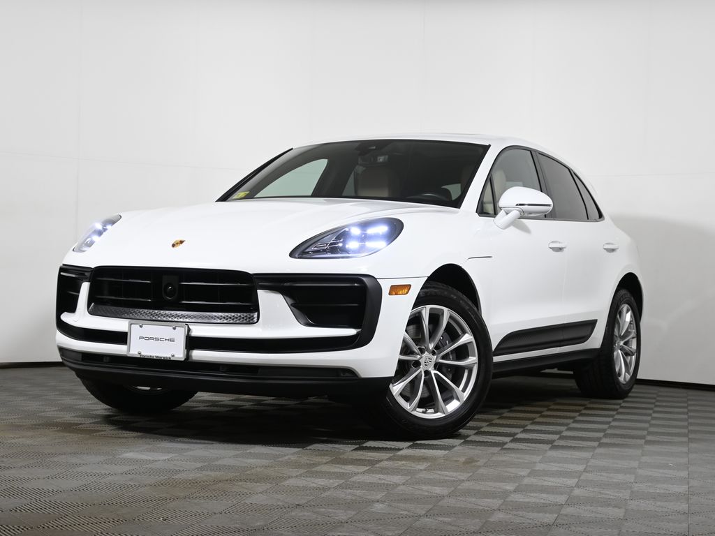 Thumbnail: 2023 Porsche Macan - 1