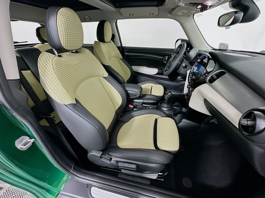 Thumbnail: 2024 MINI Cooper - 28