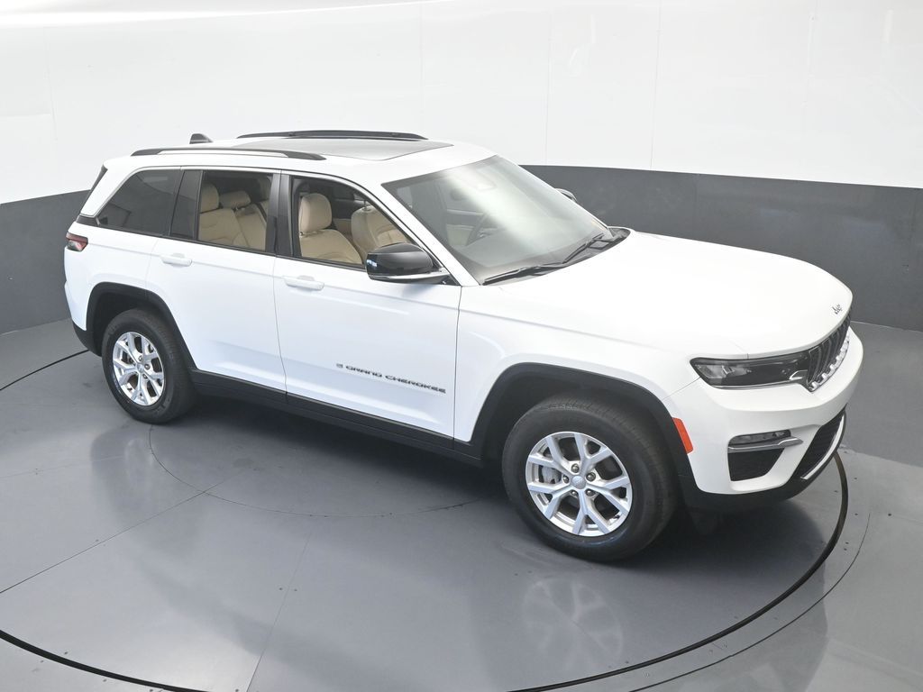 Used 2023 Bright White Clearcoat Jeep Limited image 57