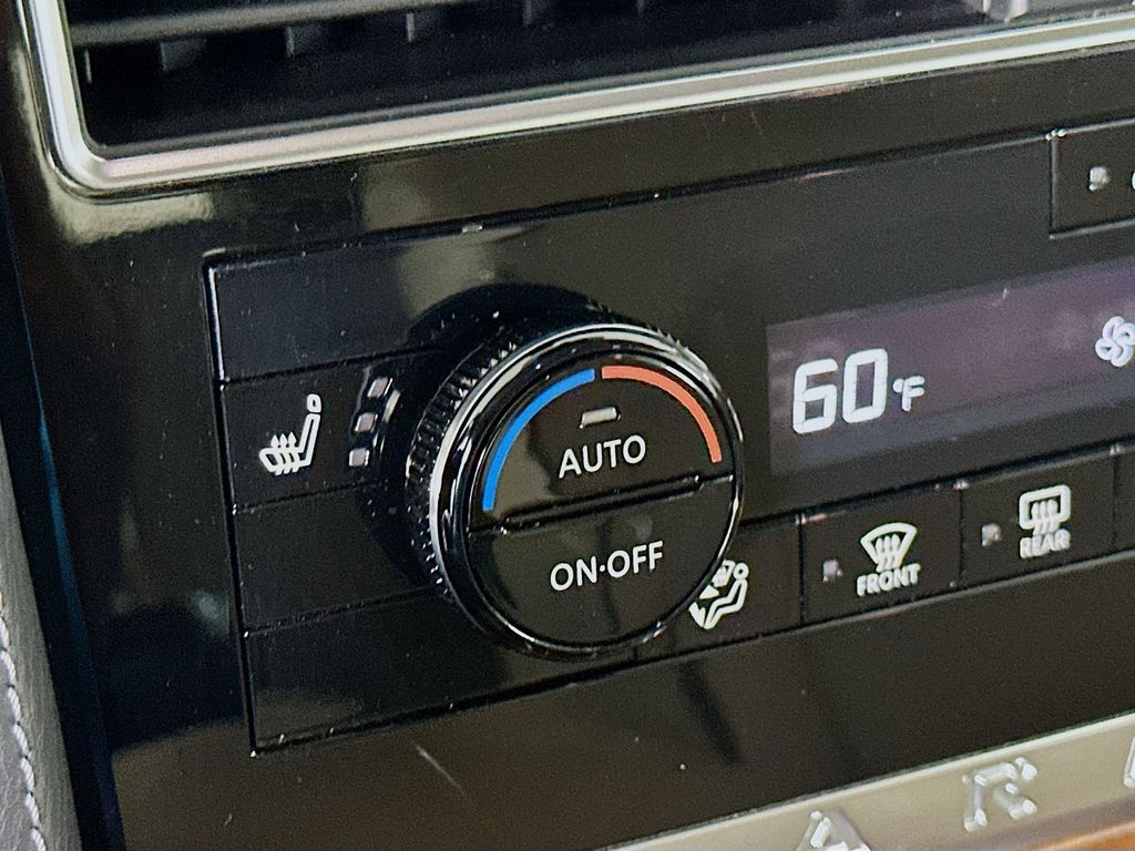 2023 Nissan Armada SL 20