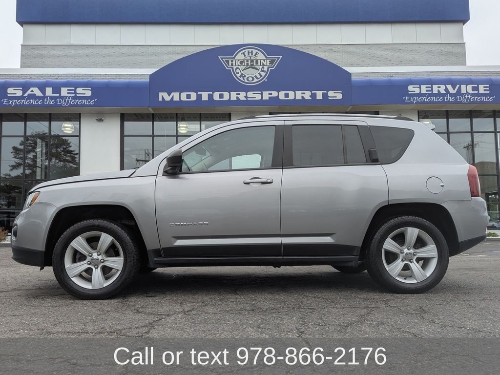 Billet Silver Metallic Clearcoat 2017 Jeep Compass SUV / Crossover Four-Wheel Drive 5-Speed Manual