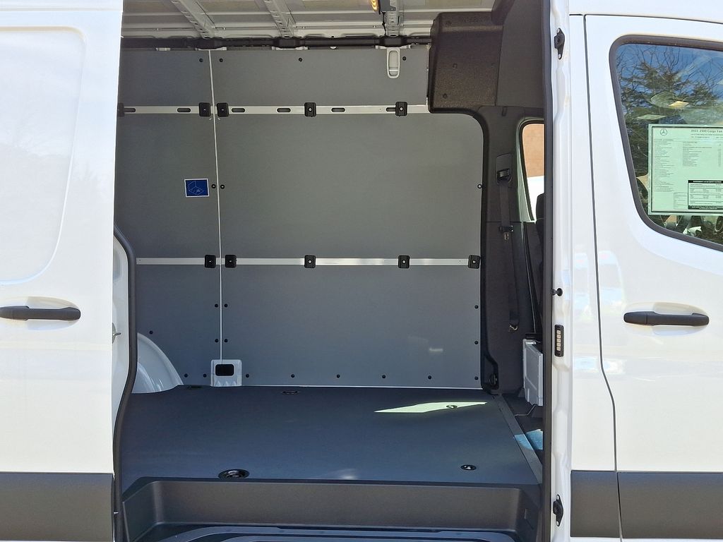 2025 Mercedes-Benz Sprinter 2500 6