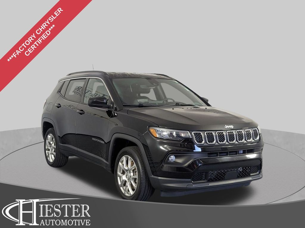 Diamond Black Crystal Pearlcoat 2023 Jeep Compass SUV / Crossover Four-Wheel Drive 8-Speed Automatic