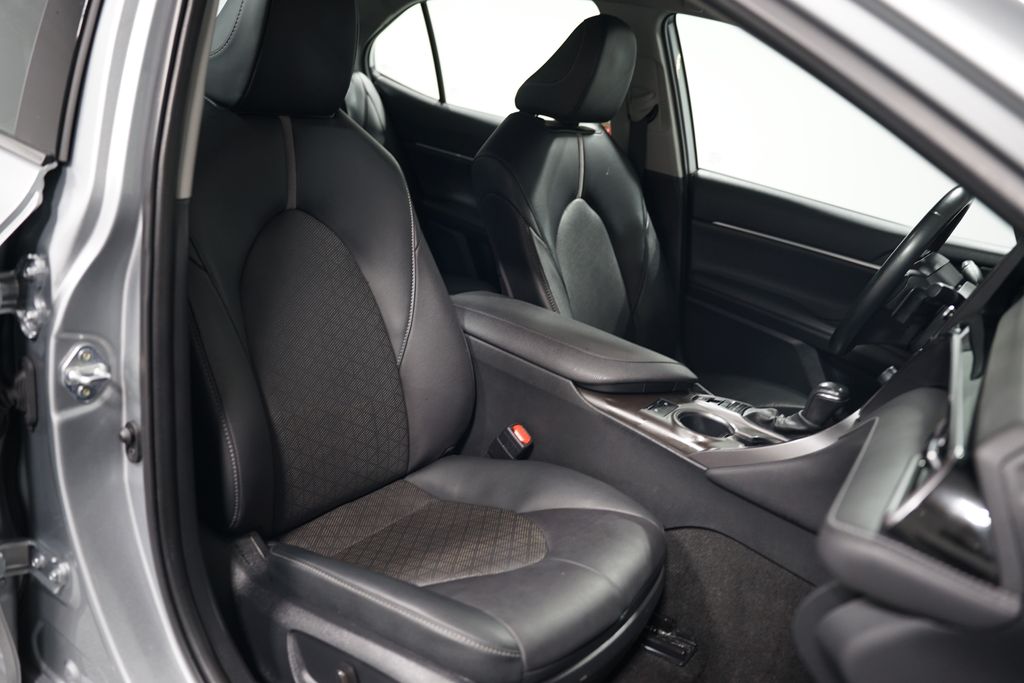 2023 Toyota Camry XSE 28
