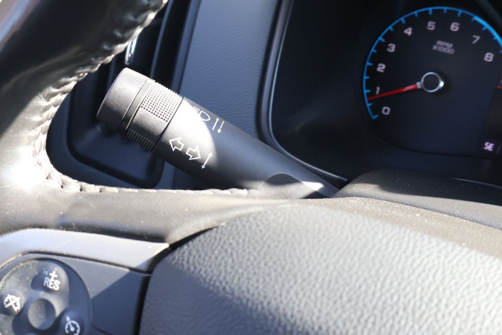 Thumbnail: 2021 Chevrolet Colorado - 26