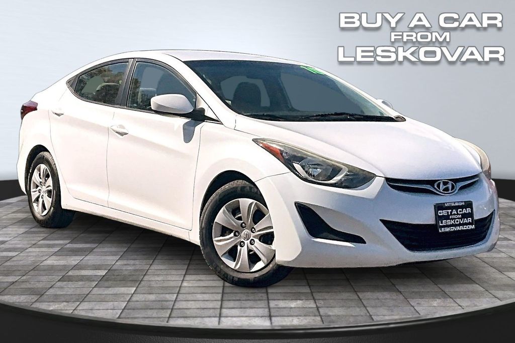 Quartz White Pearl 2016 Hyundai Elantra SE FWD Sedan Front-Wheel Drive 6-Speed Automatic