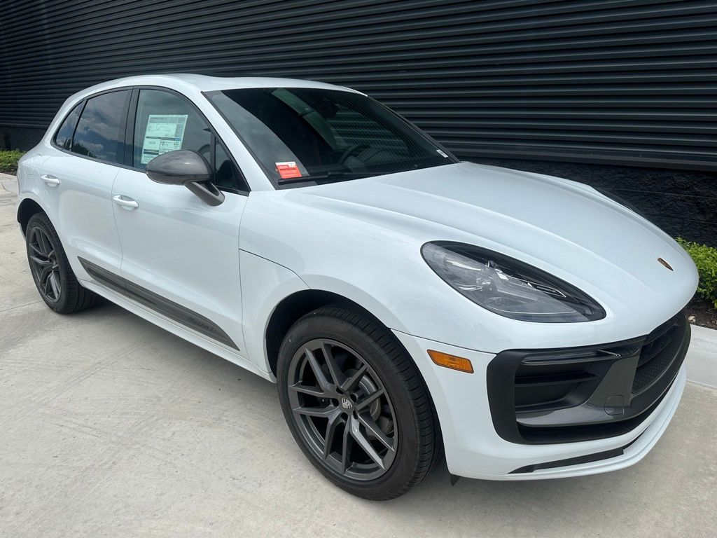 2024 Porsche Macan  10