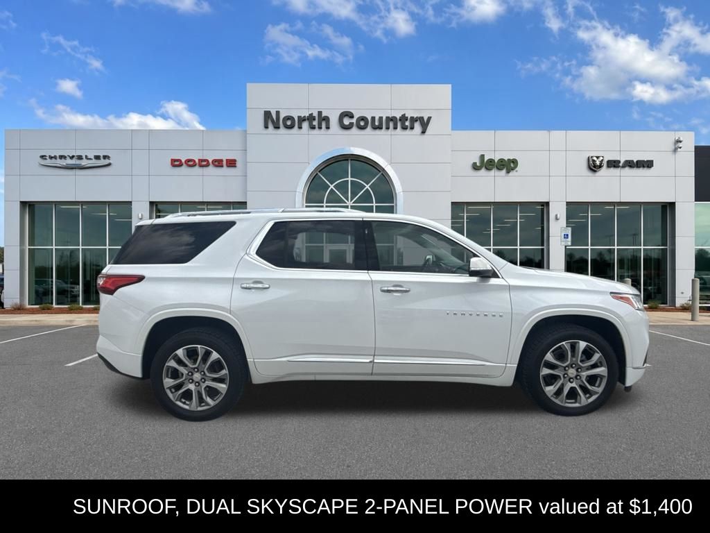 White (Iridescent Pearl Tricoat) 2021 Chevrolet Traverse SUV / Crossover Four-Wheel Drive 9-Speed Automatic
