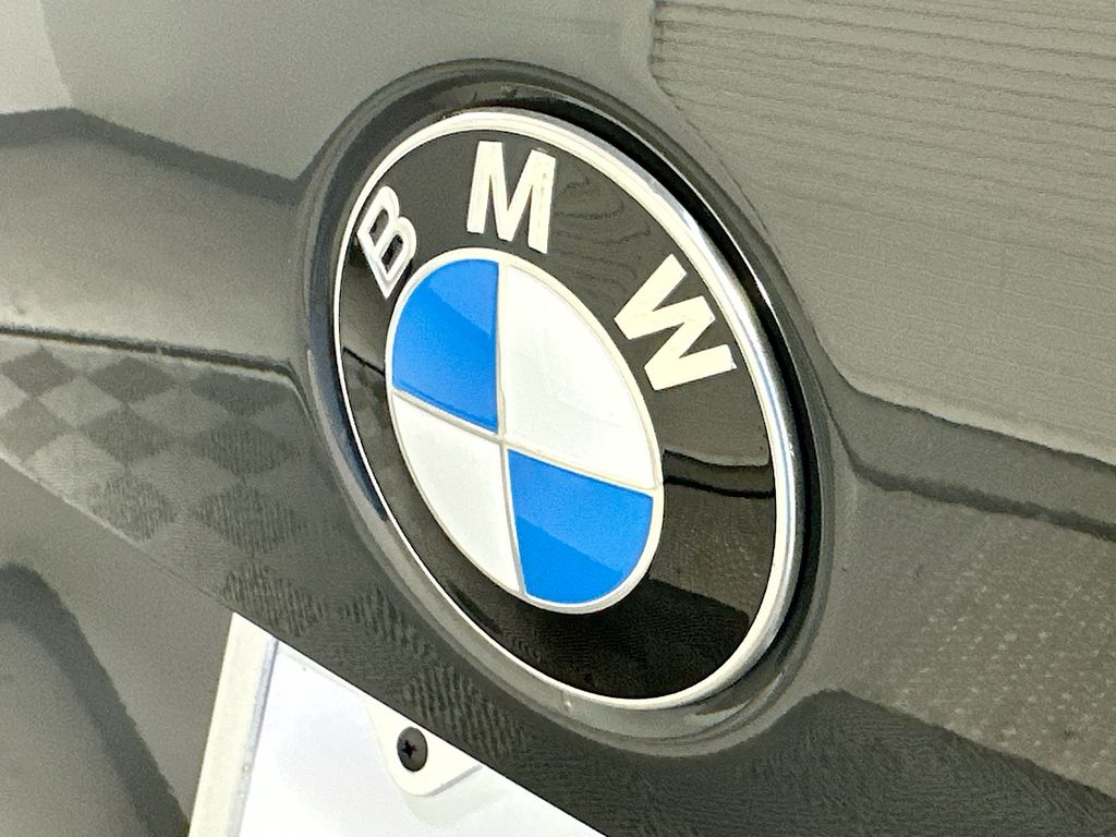 Thumbnail: 2026 BMW X5 - 22