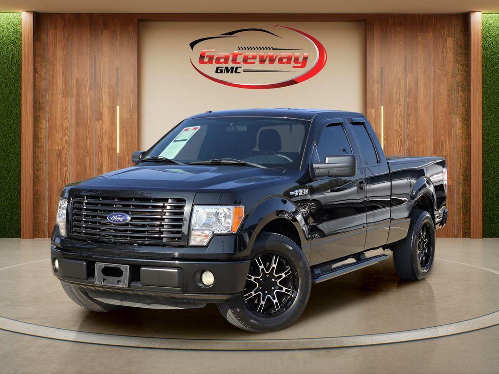 Tuxedo Black Metallic 2014 Ford F-150 Pickup Truck 4X2 6-Speed Automatic