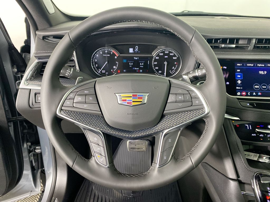 2025 Cadillac XT5 Sport 11