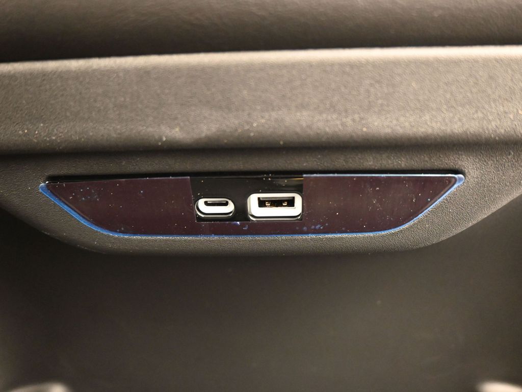 New 2026 Diamond Black Crystal Pearlcoat Chrysler Select image 42