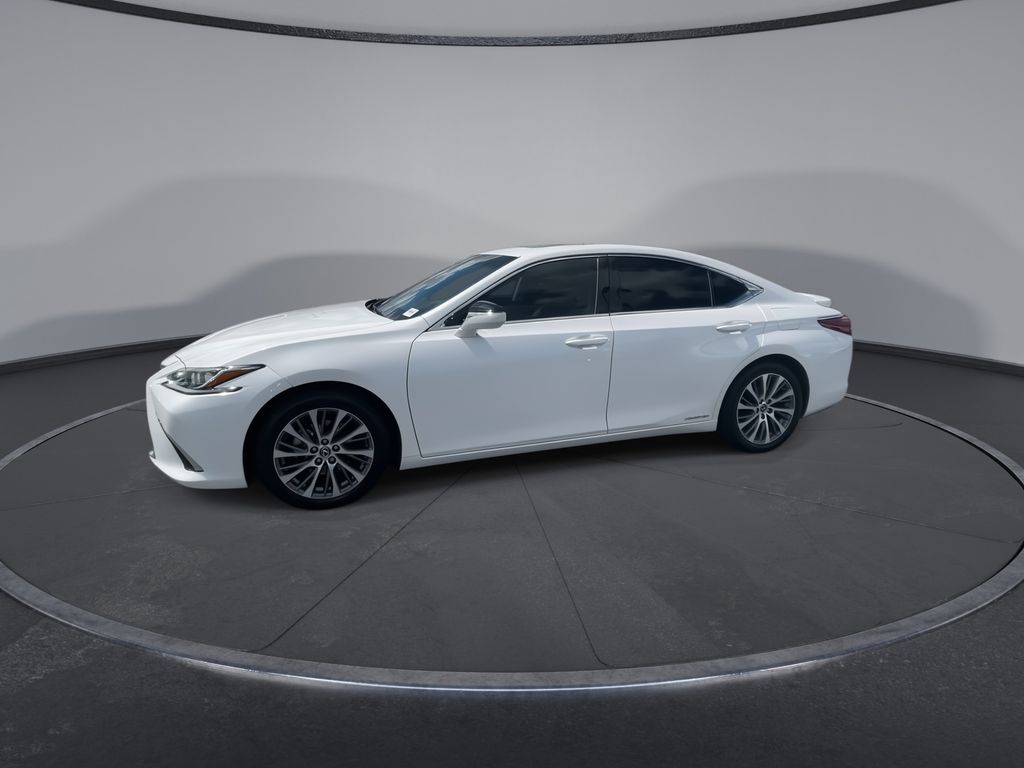 Thumbnail: 2021 Lexus ES - 5