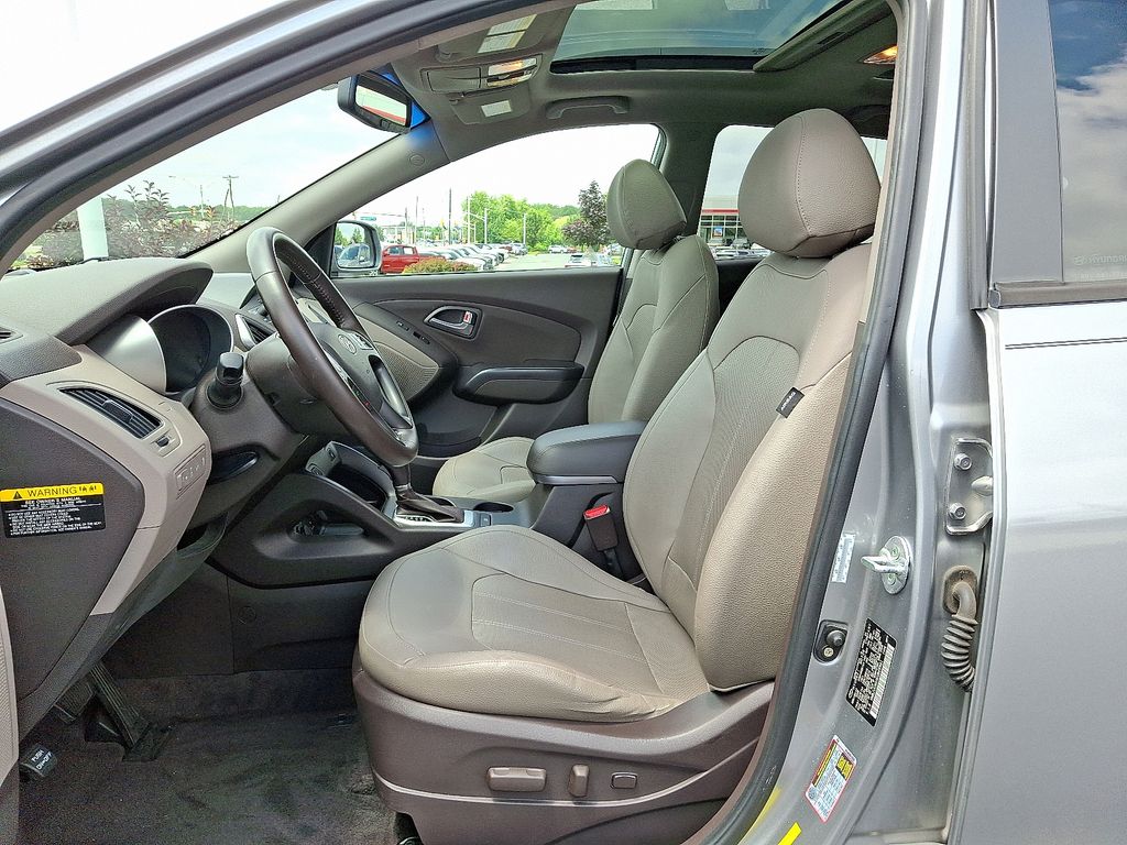 Thumbnail: 2014 Hyundai Tucson - 15