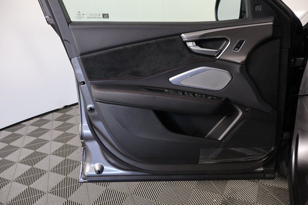 Thumbnail: 2025 Acura RDX - 7