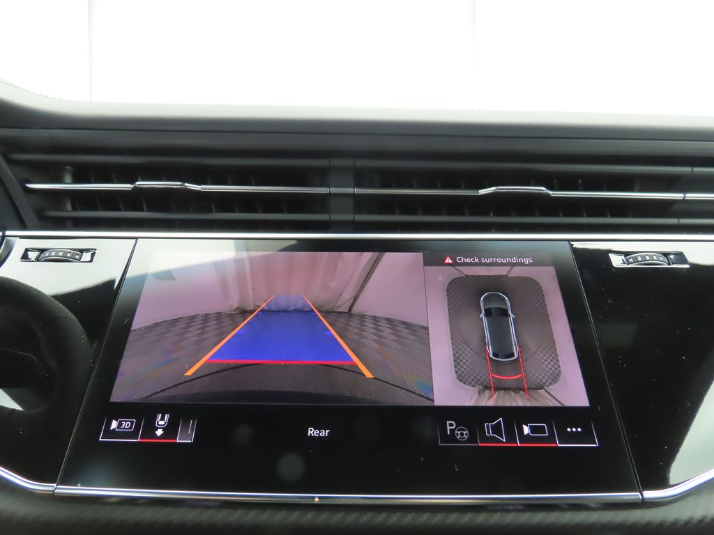2025 Audi RS Q8 4.0T 17