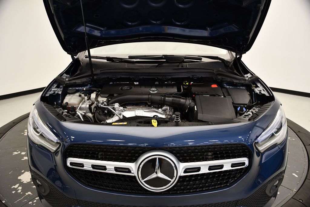 2021 Mercedes-Benz GLA 250 4MATIC 12