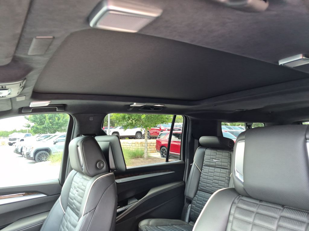 Used 2025 Black Cadillac Sport Platinum image 32