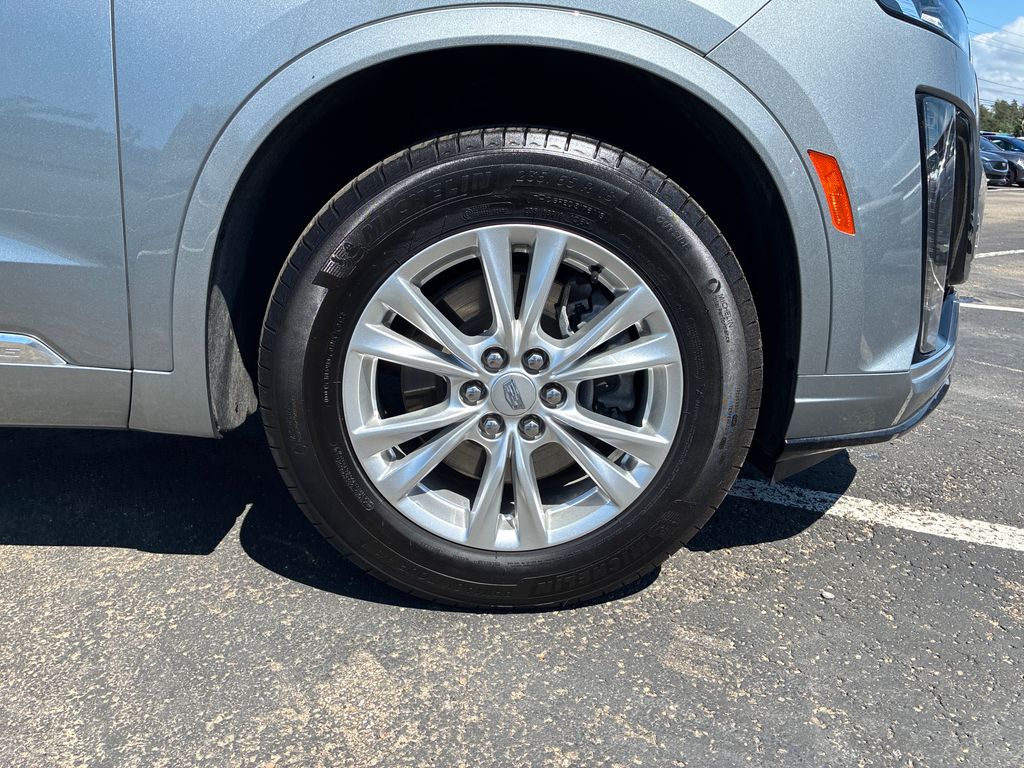 2024 Cadillac XT6 Luxury - 8