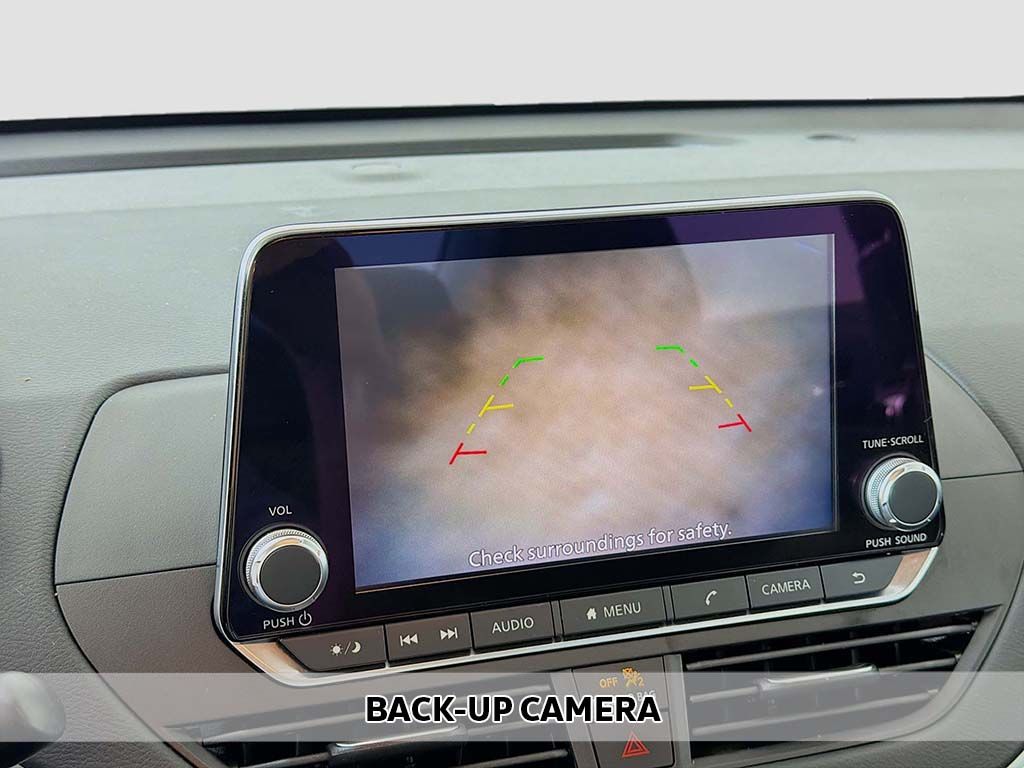 Used 2022 Black Nissan 2.5 SV image 4