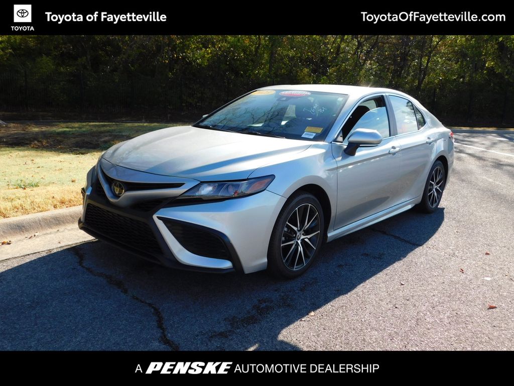 2023 Toyota Camry SE -
                Fayetteville, AR