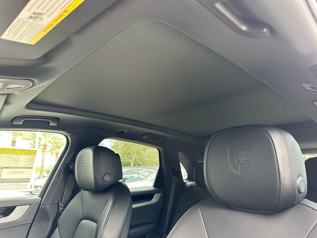 Thumbnail: 2026 Porsche Cayenne - 23