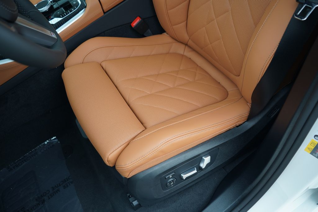 Thumbnail: 2026 BMW X5 - 10